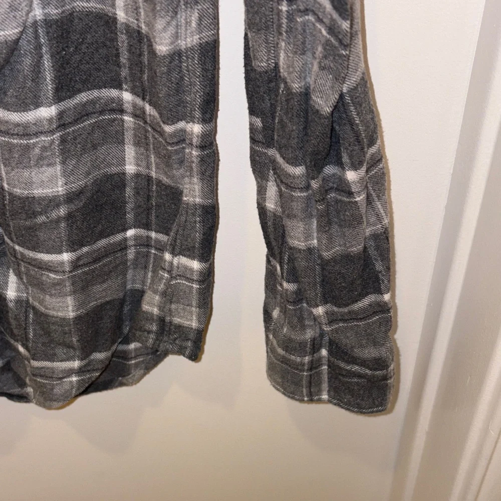 Polo by Ralph Lauren Men's Black and Gray Plaid Shirt - Picture 4 of 7